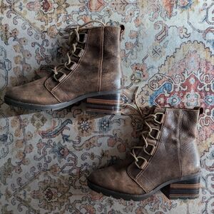 Sorel Cate Leather Lace Up Ankle Boots
